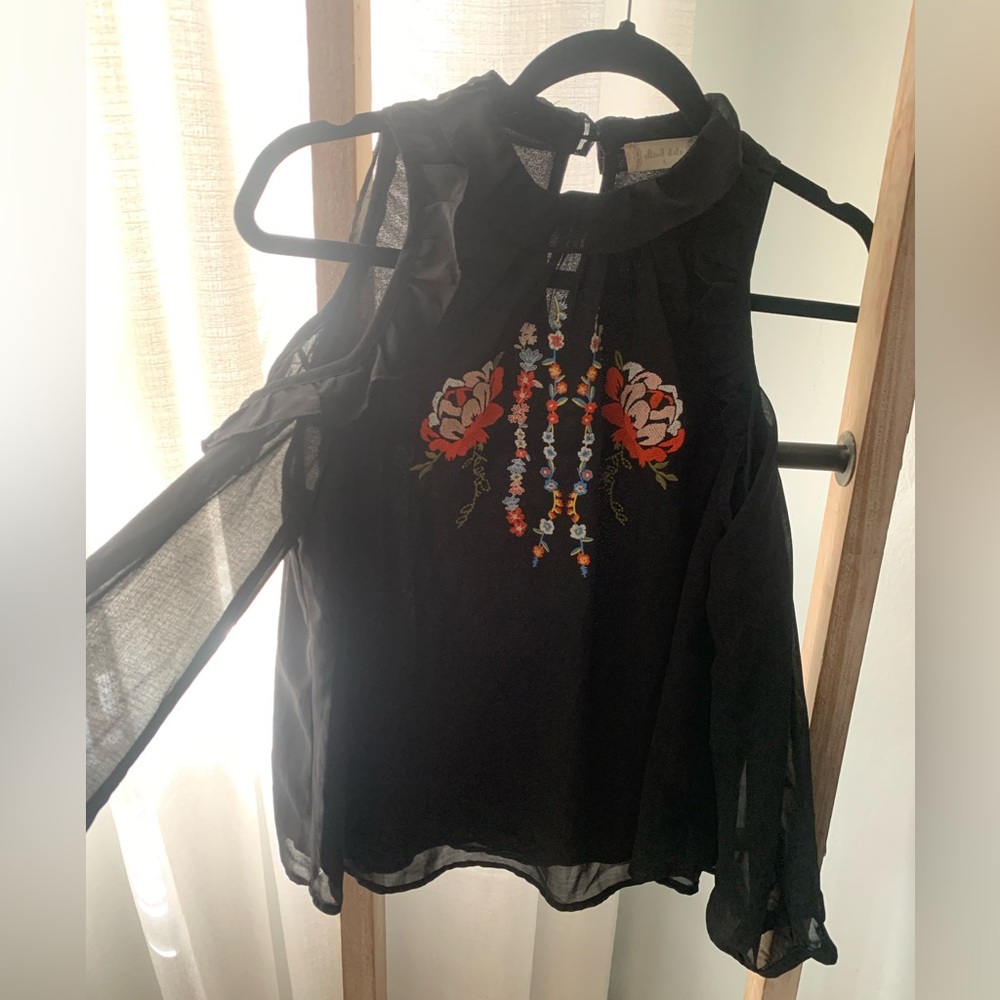 Altrd state cold shoulder blouse